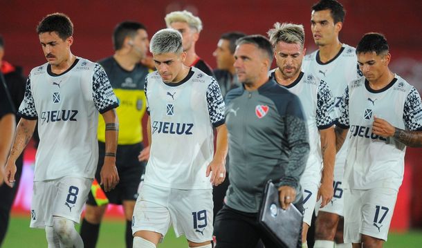 Un ex árbitro defendió Carlos Tevez y apuntó contra Toviggino y Dóvalo: Sicarios