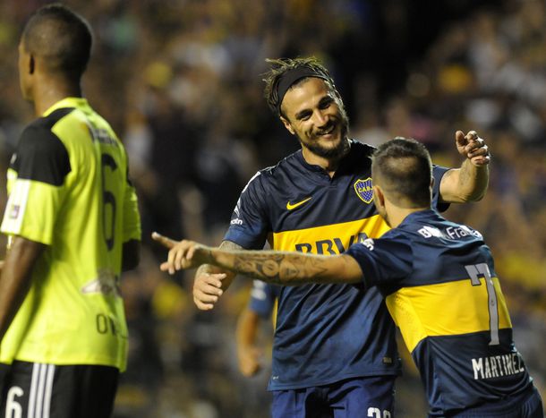 Osvaldo le dedicó los goles a Jimena Barón y su hijo