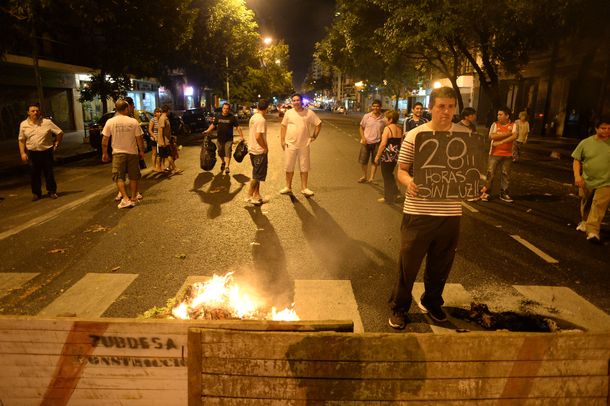 Murió el hombre baleado por un policía cuando protestaba