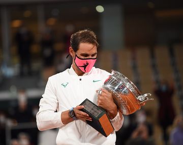 Nadal ganó su 13er Roland Garros y alcanzó a Federer con 20 Grand Slams