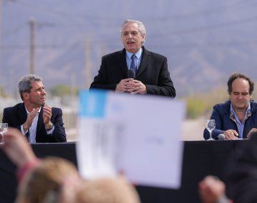 Alberto: Negacionistas son los otros