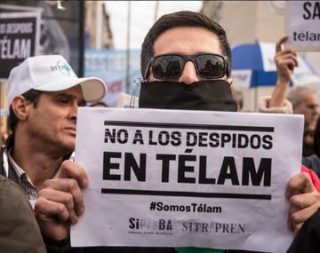 Protestas por los despidos en Télam en la Quinta de Olivos - Crédito: @visionpaisarg