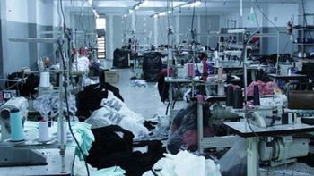 desbaratan un taller clandestino escondido detras de una pared desbaratan un taller clandestino escondido detras de una pared