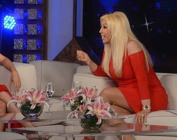 Luisana Lopilato en el living de Susana en el 2016