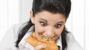 insolito: llamo a la policia porque la pizza le salio con poco queso insolito: llamo a la policia porque la pizza le salio con poco queso