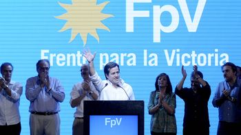 recalde lanza la campana con un acto en el luna park recalde lanza la campana con un acto en el luna park