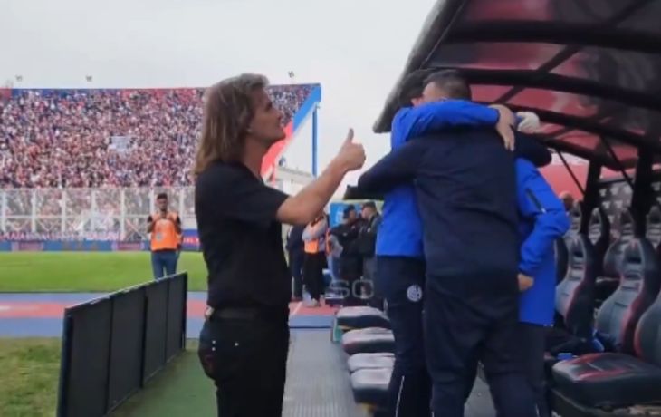 Insúa se cruzó con un plateísta tras el triunfo agónico de San Lorenzo