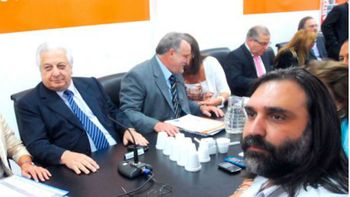 el gobierno bonaerense pidio a gremios docentes evitar crispaciones el gobierno bonaerense pidio a gremios docentes evitar crispaciones