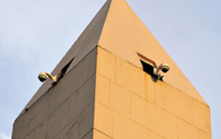 Así son las escaleras del Obelisco