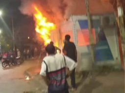 La Matanza: incendiaron una garita policial tras el asesinato de una mujer