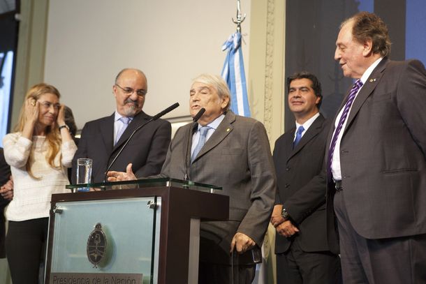 Dura respuesta de Capitanich a los industriales: Palos porque bogas, palos porque no bogas