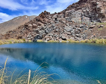 El lugar parecido a la Patagonia que deslumbra por sus colores
