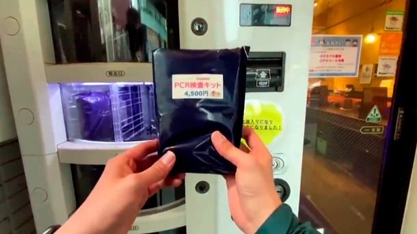 Instalan máquinas expendedoras de test de coronavirus en las calles de Japón