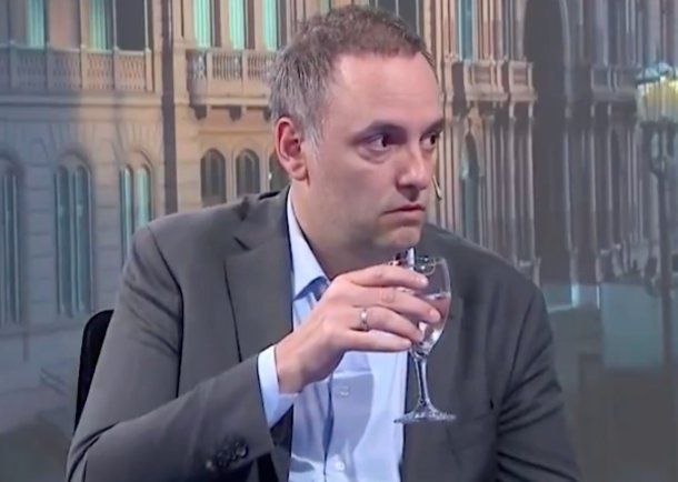 Manuel Adorni. Manuel Adorni.