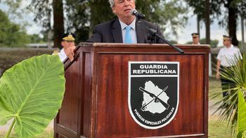 Heber en el acto por el 12° Aniversario de la Guardia Republicana. Heber en el acto por el 12° Aniversario de la Guardia Republicana.