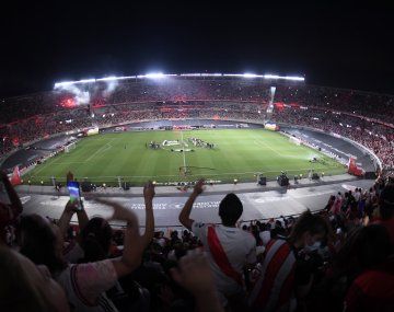 River festejó la Copa Eterna en un Monumental repleto y exultante