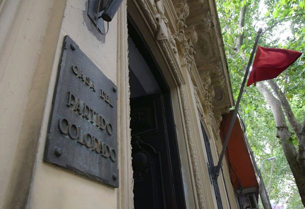 El Partido Colorado evalúa alternativas para la reforma de la seguridad social en Uruguay.