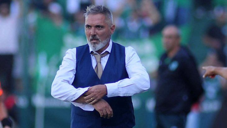 Sergio Rondina presentó su renuncia como DT de Arsenal