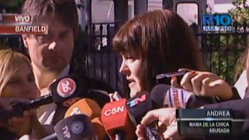 chica abusada en un colegio: a mi hija la encontre delirando chica abusada en un colegio: a mi hija la encontre delirando