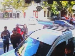 Nuevo susto en Olga: otra vez un vehículo casi embiste el estudio del canal de streaming