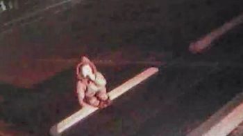 robaron una camioneta con una nena adentro y la dejaron a la intemperie robaron una camioneta con una nena adentro y la dejaron a la intemperie