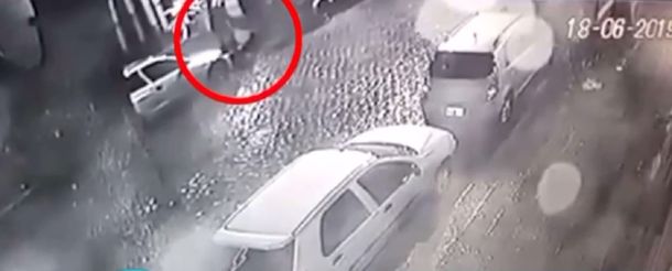 Colegiales: una cámara registró el momento en que descartaban el cuerpo de la mujer