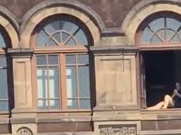 Florencia Franco Fernández fue captada tomando sol en ventana del Palacio Nacional. Florencia Franco Fernández fue captada tomando sol en ventana del Palacio Nacional.