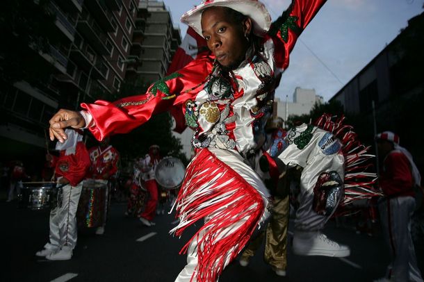 El baile de las murgas porteñas complicará el regreso del jueves