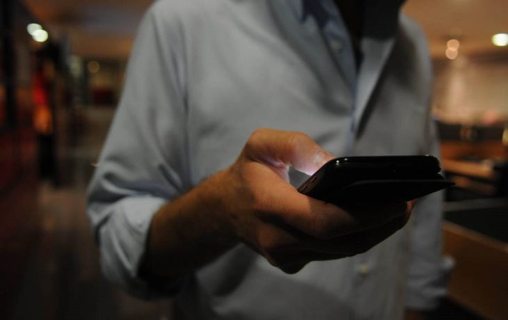 Los delincuentes pidieron 300 pesos por el rescate del celular.