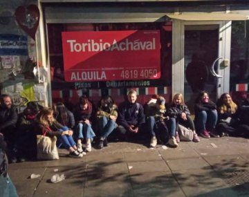 20 camiones de la Policía