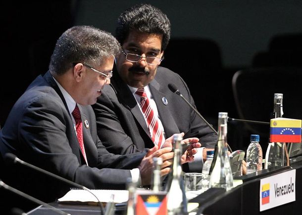 En una carta, Hugo Chávez asegura que lucha por su salud