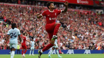 bambino pons canto al ritmo de shakira un golazo del liverpool bambino pons canto al ritmo de shakira un golazo del liverpool