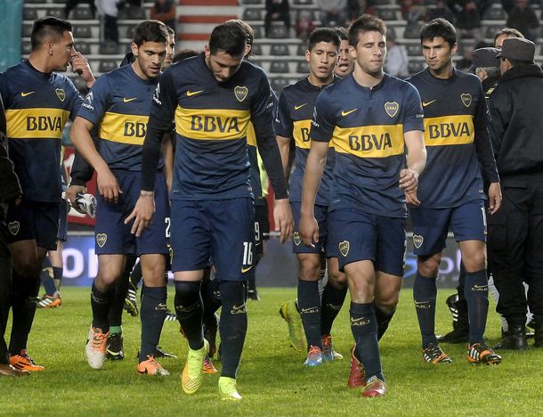 Boca jugó muy mal, cayó ante Estudiantes y sigue sumando golpes