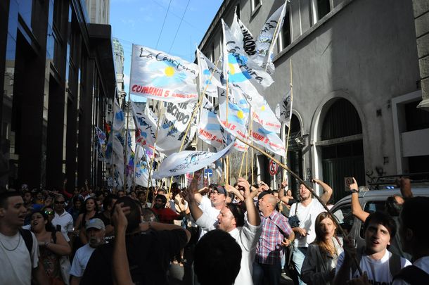 Marcharon para pedir vacantes en escuelas públicas porteñas