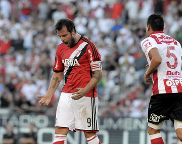 Papelón: River ganaba cómodo