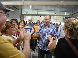 El intendente de Canelones, Yamandú Orsi es uno de los cuatro candidatos que más resuenan dentro de la interna del Frente Amplio. El intendente de Canelones, Yamandú Orsi es uno de los cuatro candidatos que más resuenan dentro de la interna del Frente Amplio.