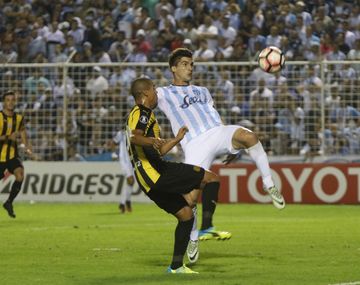 Atlético Tucumán venció a Jorge Wilstermann y sueña con seguir en la Copa