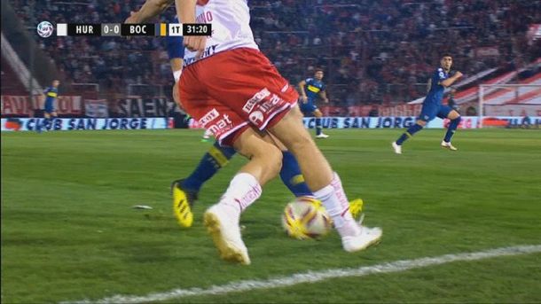 Chimino le metió un caño a Pavón sorpendiendo a todos