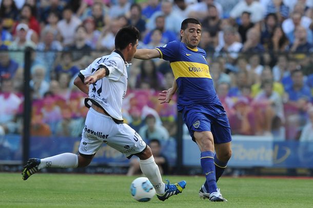 Es oficial: Riquelme está desgarrado y no vuelve hasta 2014