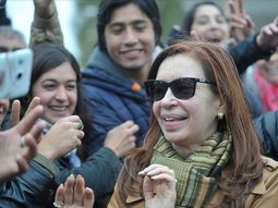 Cristina Kirchner regresó al país luego de su viaje a Europa Cristina Kirchner regresó al país luego de su viaje a Europa