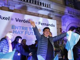 Espinoza: Basta de grietas, hoy los argentinos vamos todos juntos detrás de una sola bandera