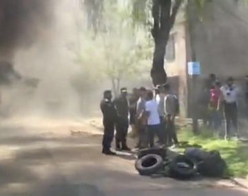 Tensión en Merlo: denuncian la estafa de una concesionaria de autos