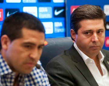 Daniel Angelici reapareció y apuntó duramente contra Riquelme