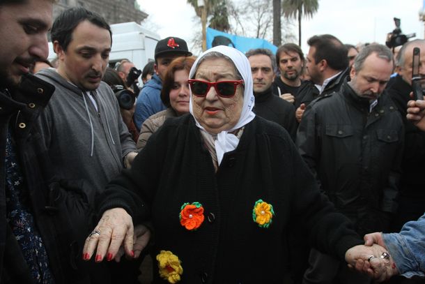 Hebe de Bonafini pidió la exención de prisión y dijo que declarará el lunes