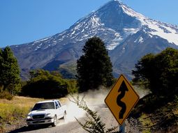 Conmoción en Junín de los Andes: hacía culipatín, chocó contra un poste y murió