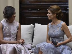michelle obama y juliana awada, con vestidos parecidos en la gala homenaje: ¿protocolo o coincidencia? michelle obama y juliana awada, con vestidos parecidos en la gala homenaje: ¿protocolo o coincidencia?
