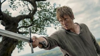 se adelanta el estreno de el caballero de los siete reinos: a que hora sale el cuarto capitulo este viernes se adelanta el estreno de el caballero de los siete reinos: a que hora sale el cuarto capitulo este viernes