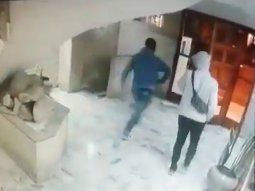 mar del plata: siguio a su vecino y lo apunalo en el hall del edificio mar del plata: siguio a su vecino y lo apunalo en el hall del edificio