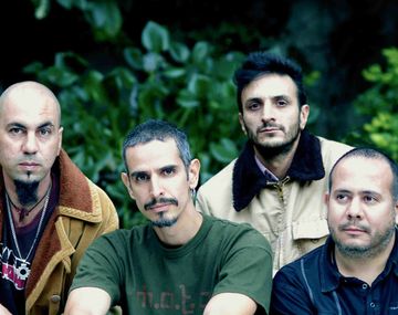 Mega 98.3 adelantó temas nuevos de Los Cafres