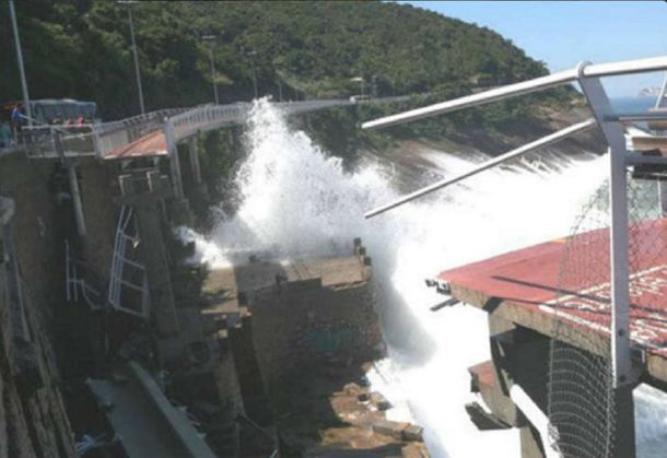 Al menos dos personas murieron tras derrumbarse una bicisenda construida para Río 2016